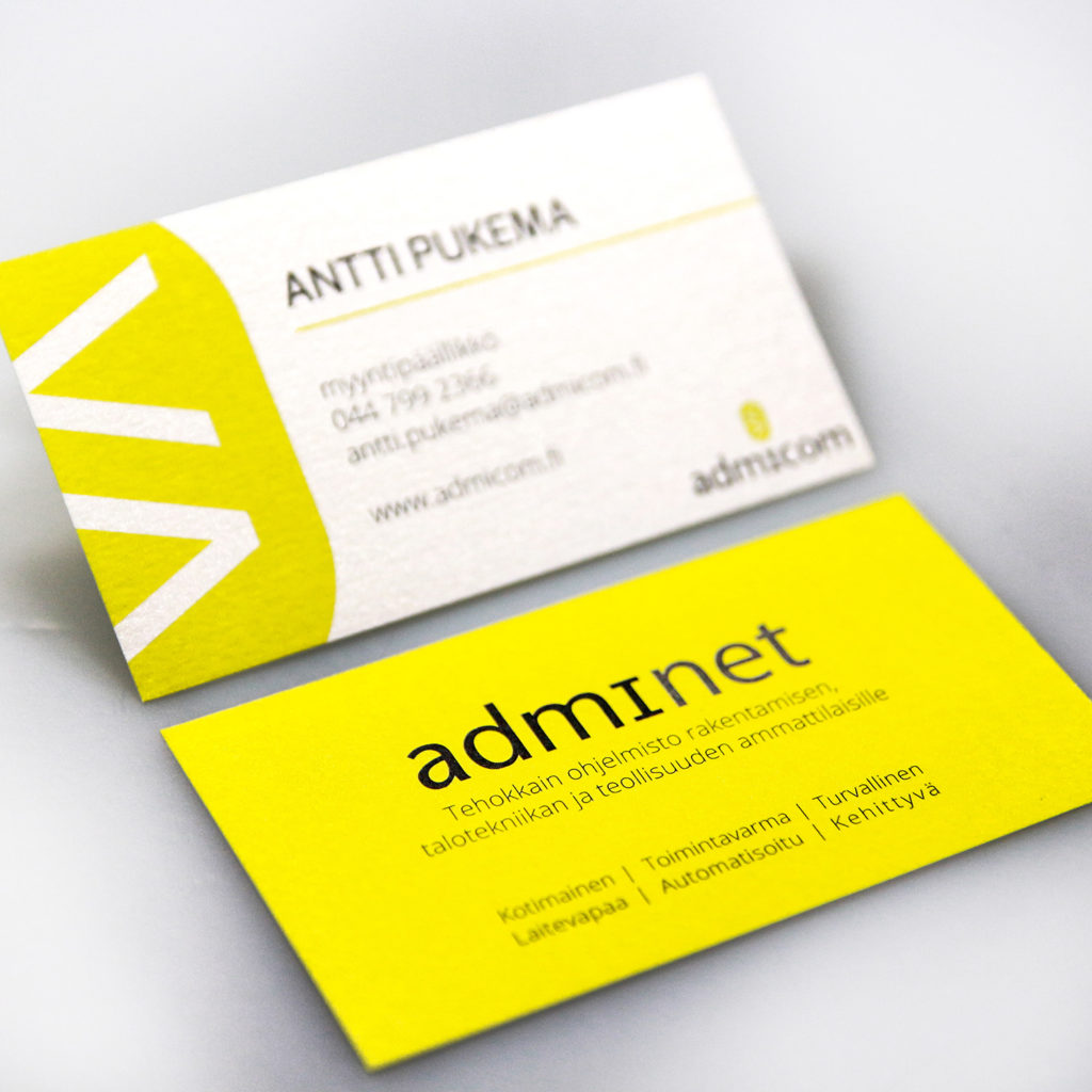 Laadukkaasti painetut käyntikortit, jotka sopivat yrityksesi brändiin