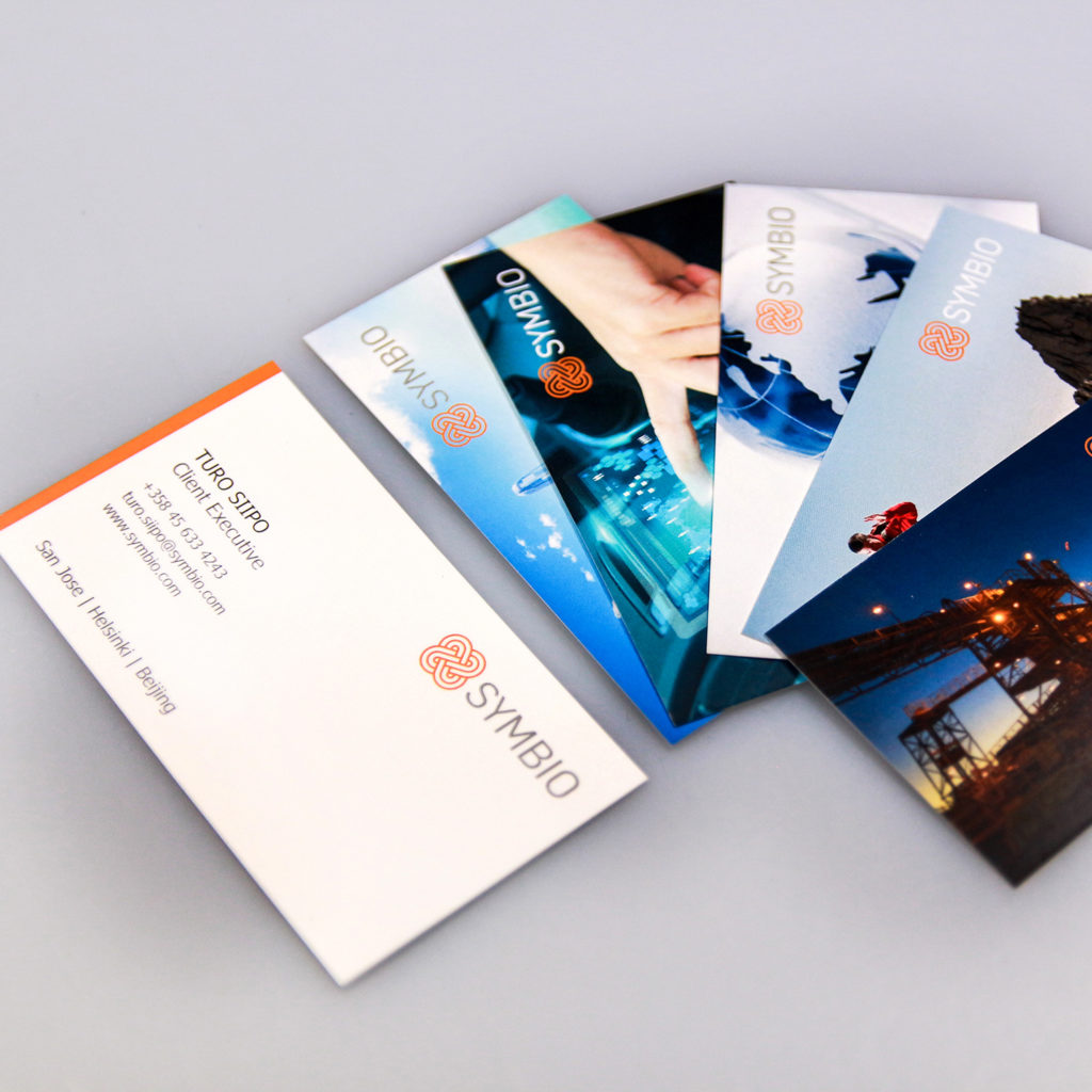 Laadukkaasti painetut käyntikortit, jotka sopivat yrityksesi brändiin